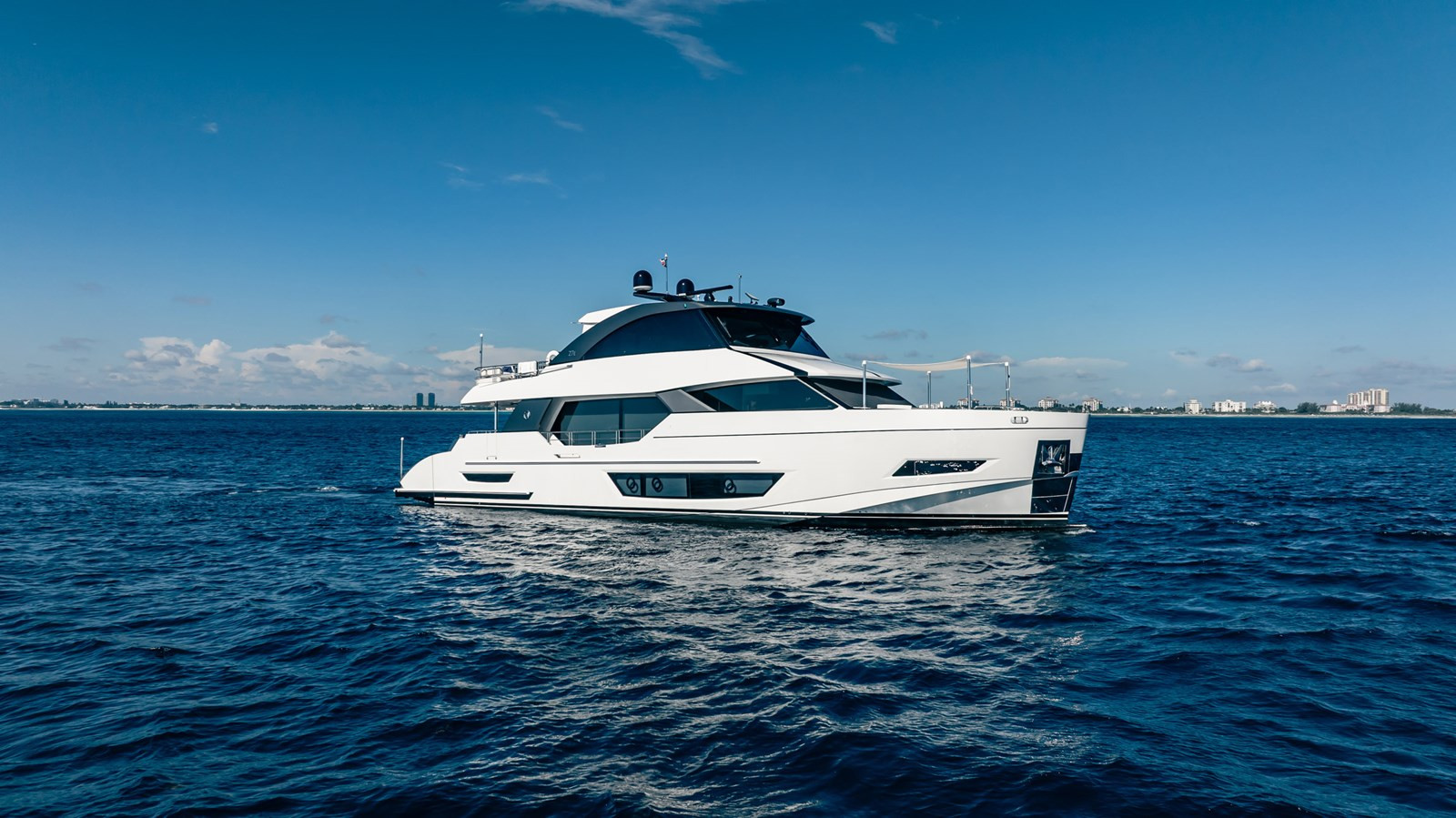 https://arconyachts.ams3.digitaloceanspaces.com/81415/conversions/large_4771545-optimize.jpg