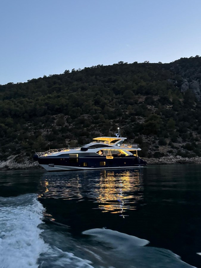 https://arconyachts.ams3.digitaloceanspaces.com/81435/conversions/large_4293300-optimize.jpg