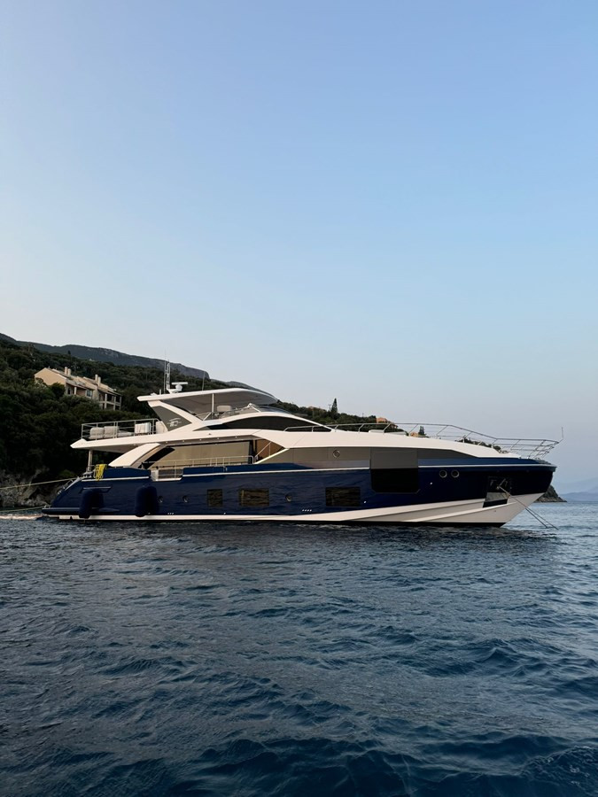 https://arconyachts.ams3.digitaloceanspaces.com/81438/conversions/large_4293301-optimize.jpg