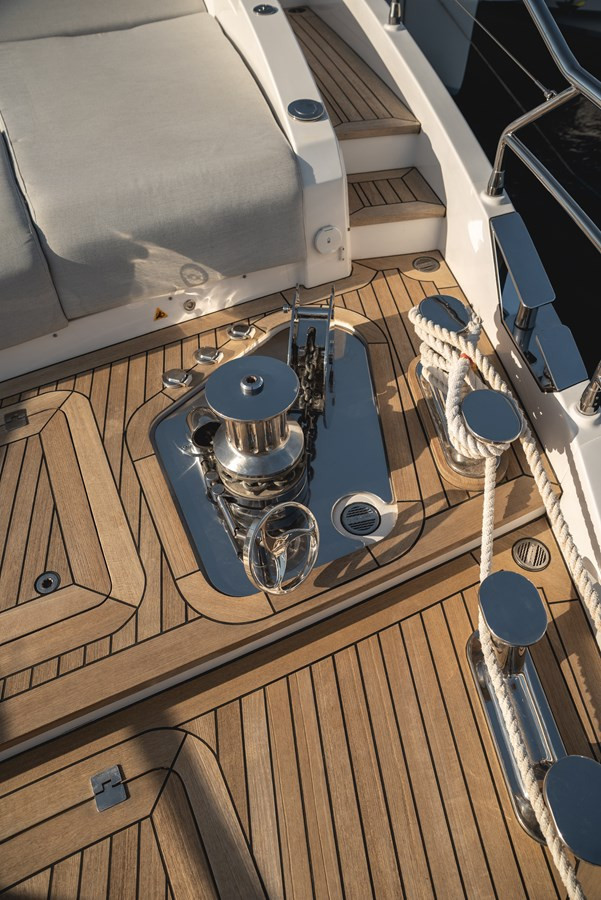 https://arconyachts.ams3.digitaloceanspaces.com/81463/conversions/large_4476803-optimize.jpg