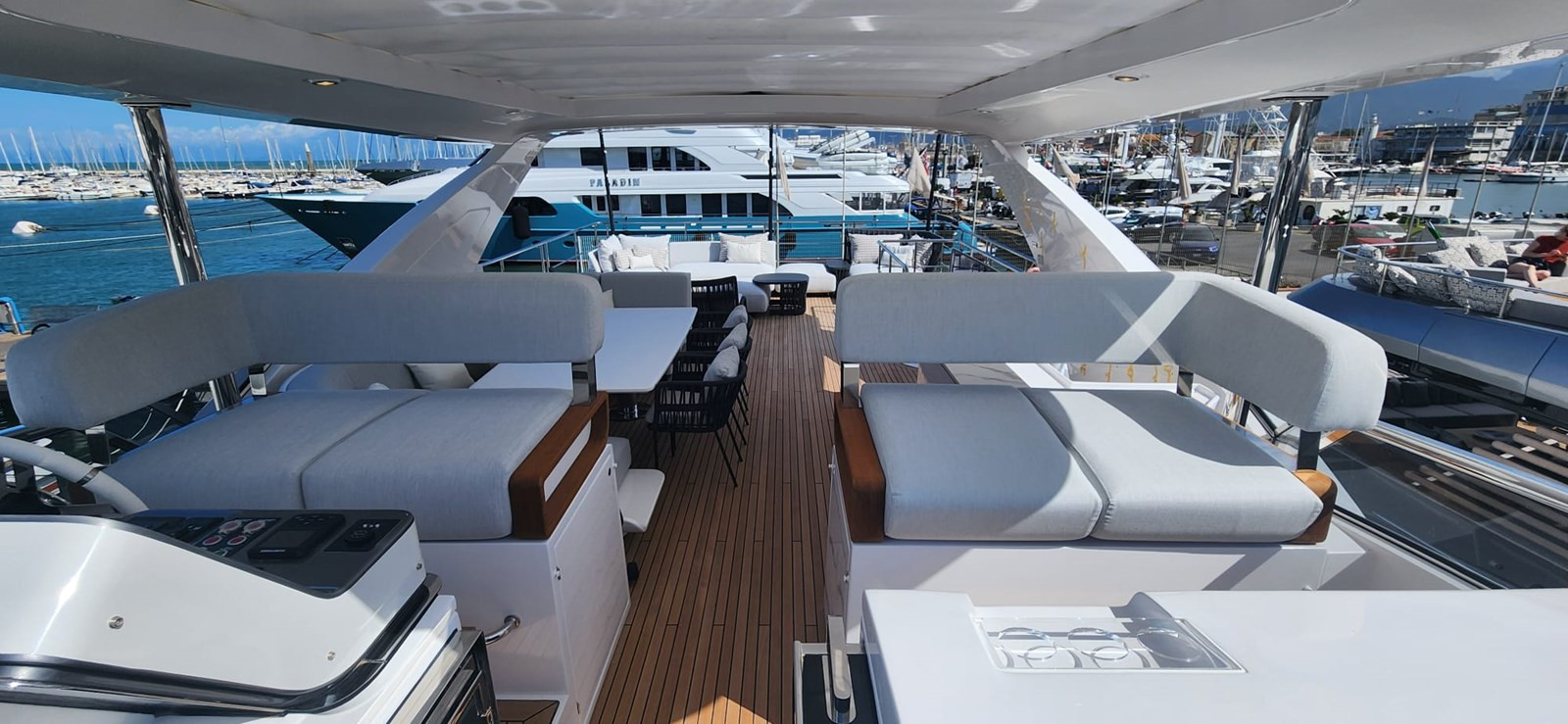https://arconyachts.ams3.digitaloceanspaces.com/81527/conversions/large_4676638-optimize.jpg