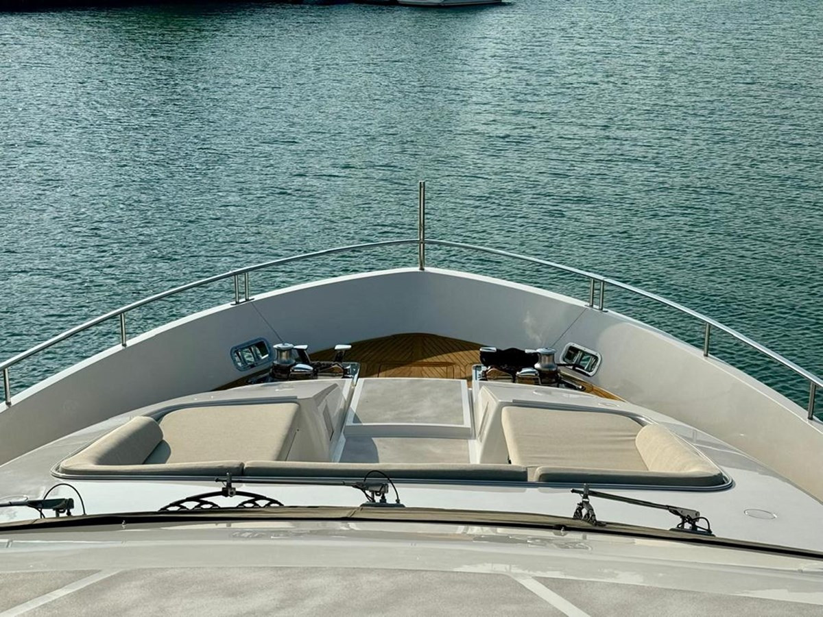 https://arconyachts.ams3.digitaloceanspaces.com/81614/conversions/large_4699630-optimize.jpg