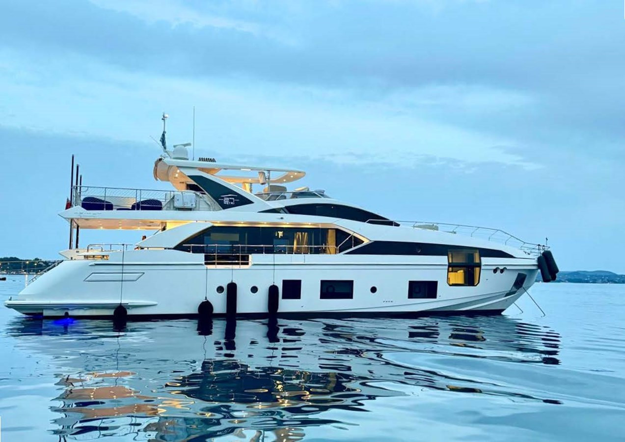 https://arconyachts.ams3.digitaloceanspaces.com/81626/conversions/large_4854144-optimize.jpg