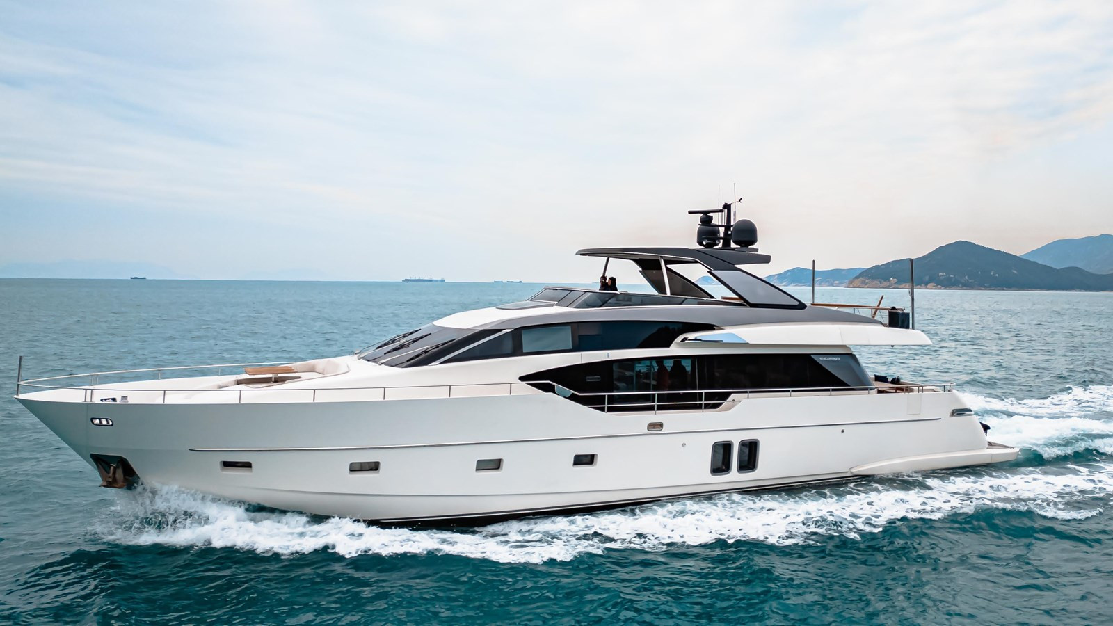 https://arconyachts.ams3.digitaloceanspaces.com/81713/conversions/large_4699665-optimize.jpg