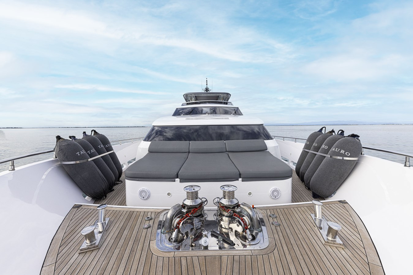 https://arconyachts.ams3.digitaloceanspaces.com/81734/conversions/large_4148843-optimize.jpg
