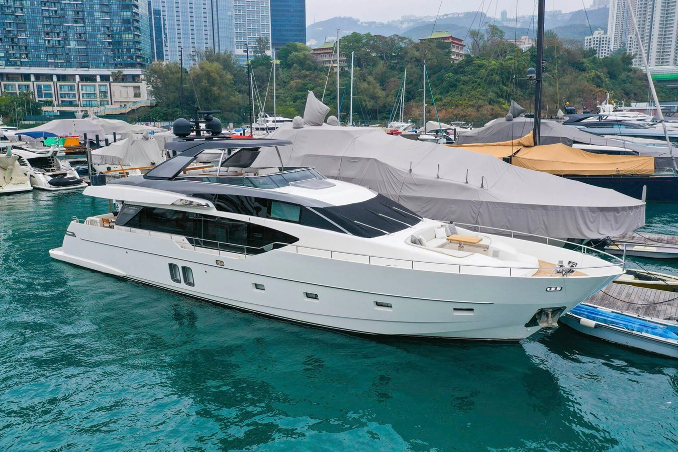 https://arconyachts.ams3.digitaloceanspaces.com/81784/conversions/large_4708417-optimize.jpg