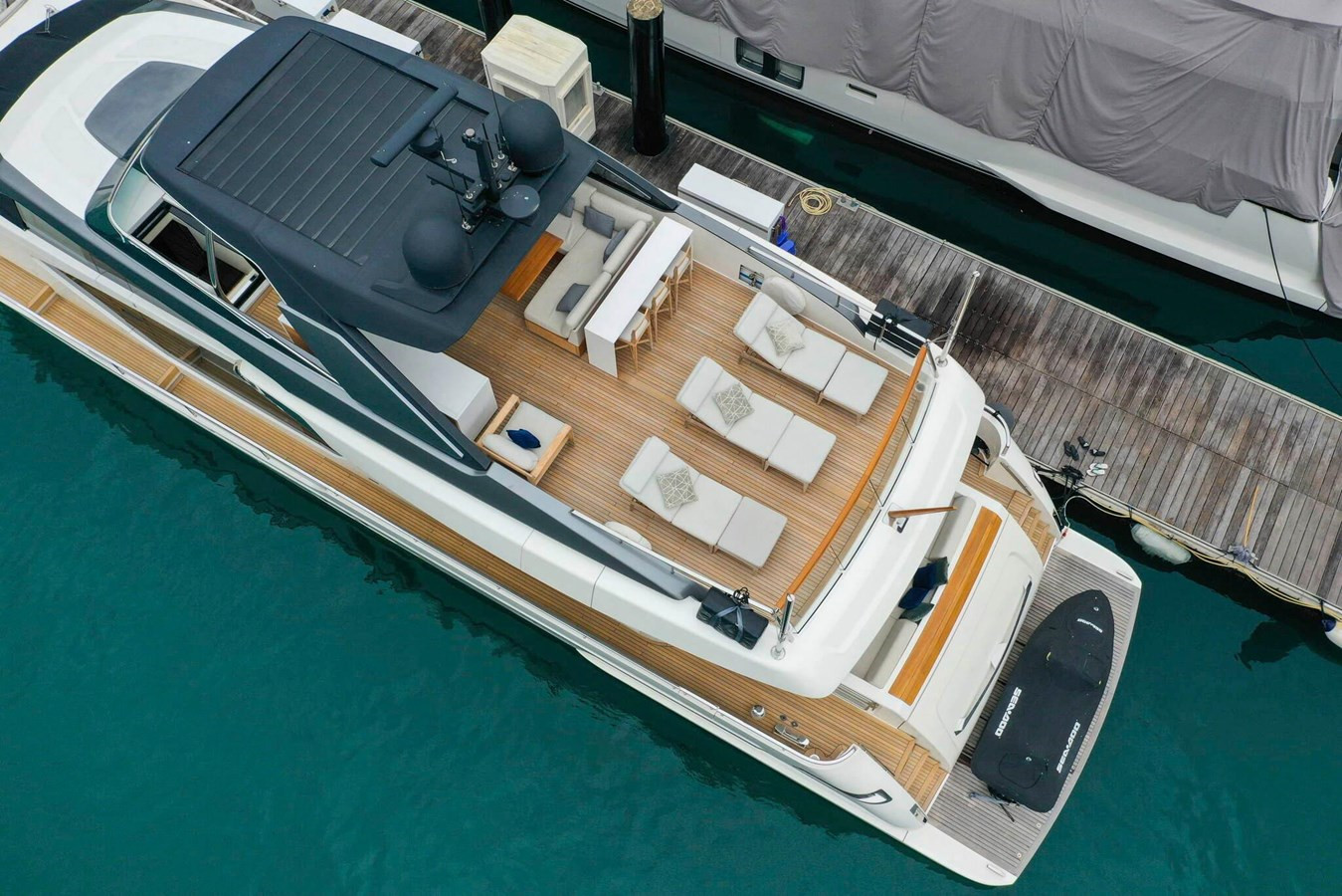 https://arconyachts.ams3.digitaloceanspaces.com/81797/conversions/large_4708422-optimize.jpg