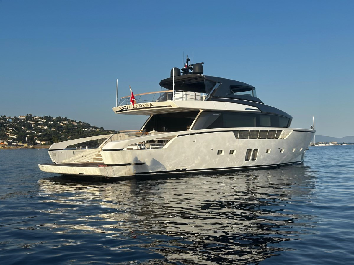 https://arconyachts.ams3.digitaloceanspaces.com/81887/conversions/large_4813098-optimize.jpg