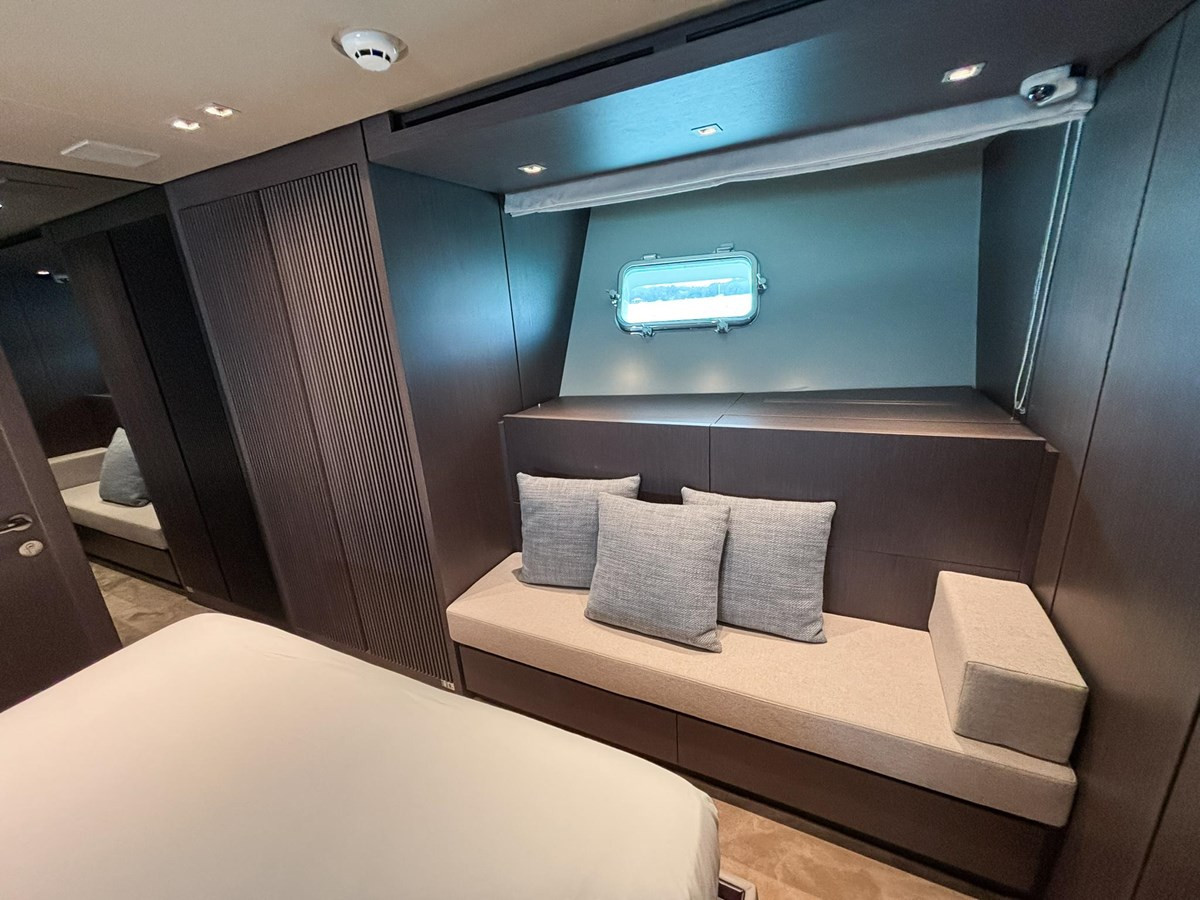 https://arconyachts.ams3.digitaloceanspaces.com/81916/conversions/large_4699675-optimize.jpg