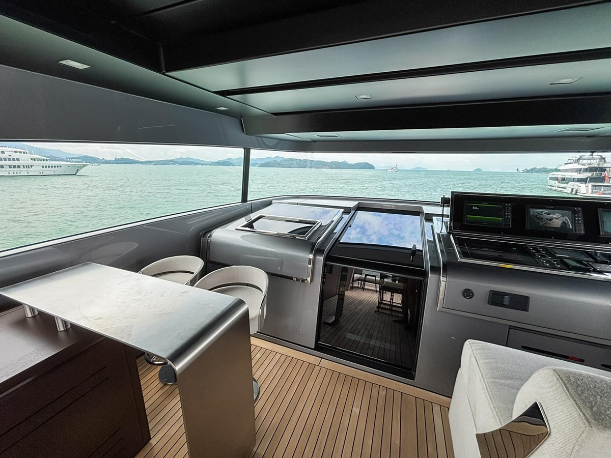 https://arconyachts.ams3.digitaloceanspaces.com/81958/conversions/large_4699689-optimize.jpg
