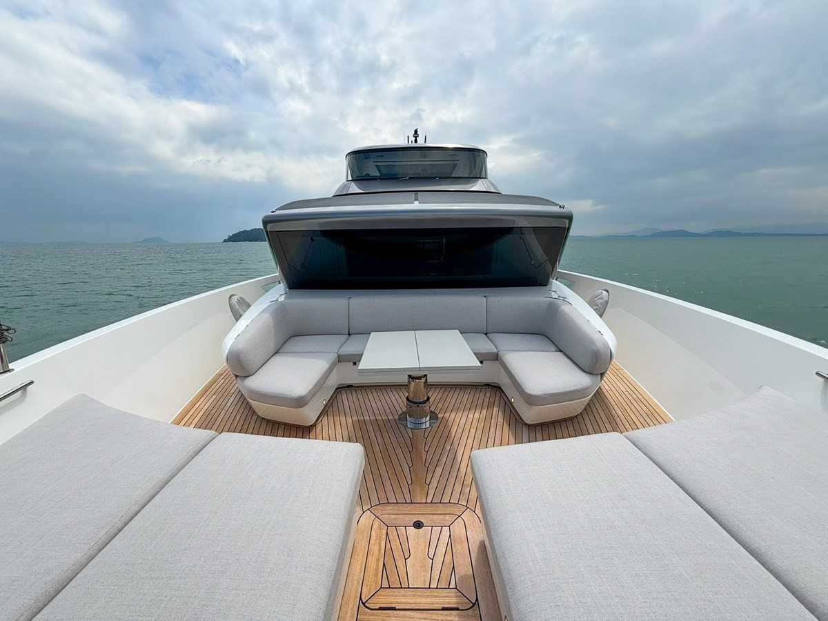 https://arconyachts.ams3.digitaloceanspaces.com/81971/conversions/large_4699693-optimize.jpg