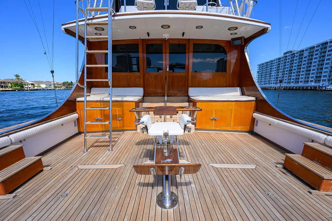 https://arconyachts.ams3.digitaloceanspaces.com/82007/conversions/large_4757433-optimize.jpg