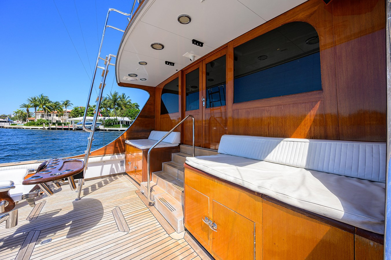 https://arconyachts.ams3.digitaloceanspaces.com/82020/conversions/large_4757437-optimize.jpg