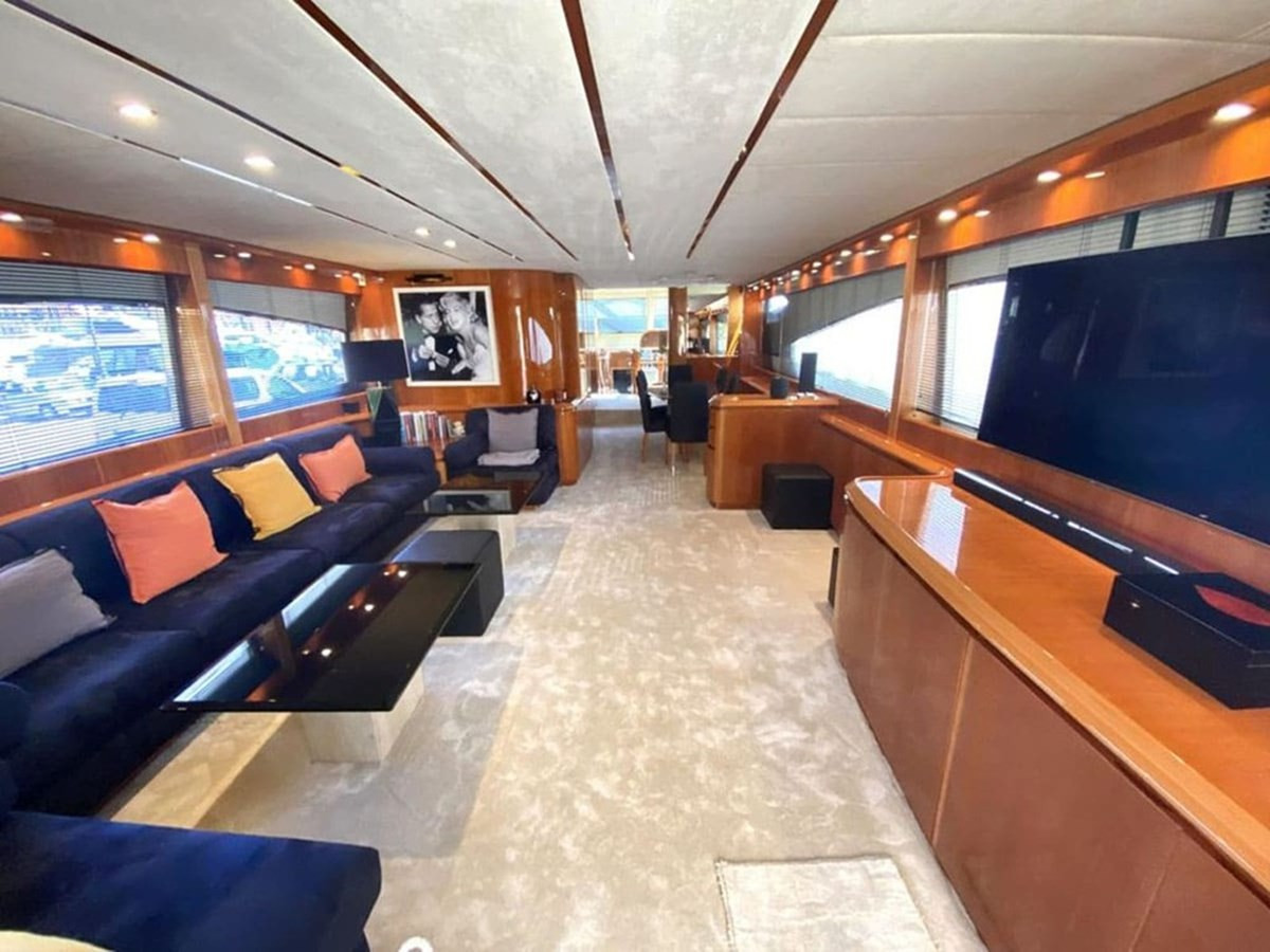 https://arconyachts.ams3.digitaloceanspaces.com/82030/conversions/large_4510690-optimize.jpg