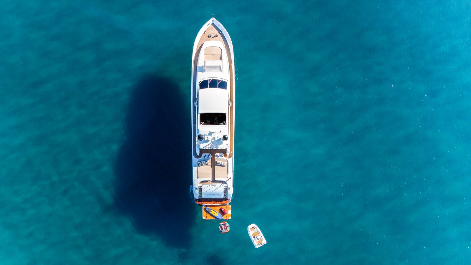 https://arconyachts.ams3.digitaloceanspaces.com/82099/conversions/large_4589923-optimize.jpg