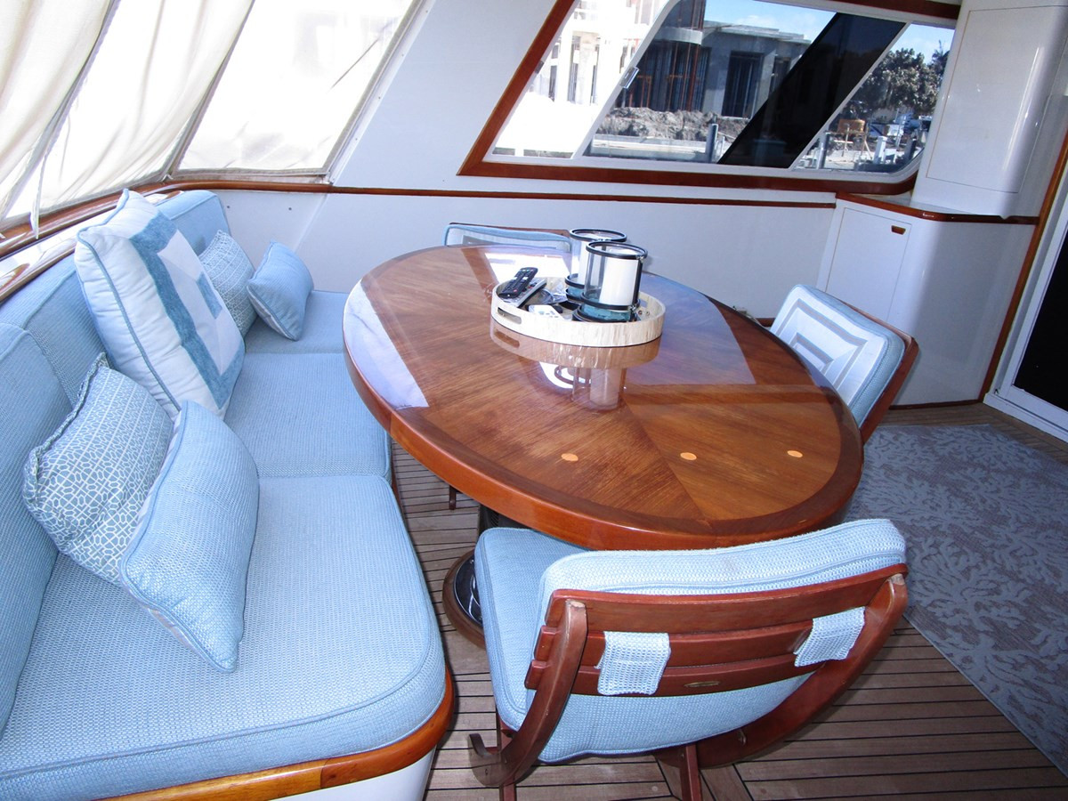 https://arconyachts.ams3.digitaloceanspaces.com/82194/conversions/large_4511410-optimize.jpg