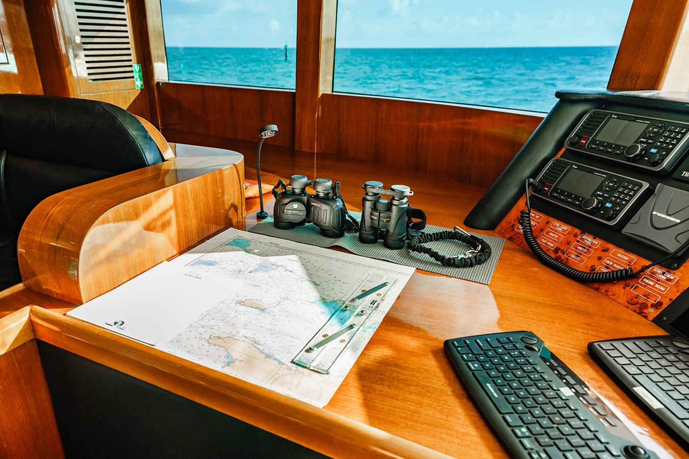 https://arconyachts.ams3.digitaloceanspaces.com/82382/conversions/large_4543893-optimize.jpg
