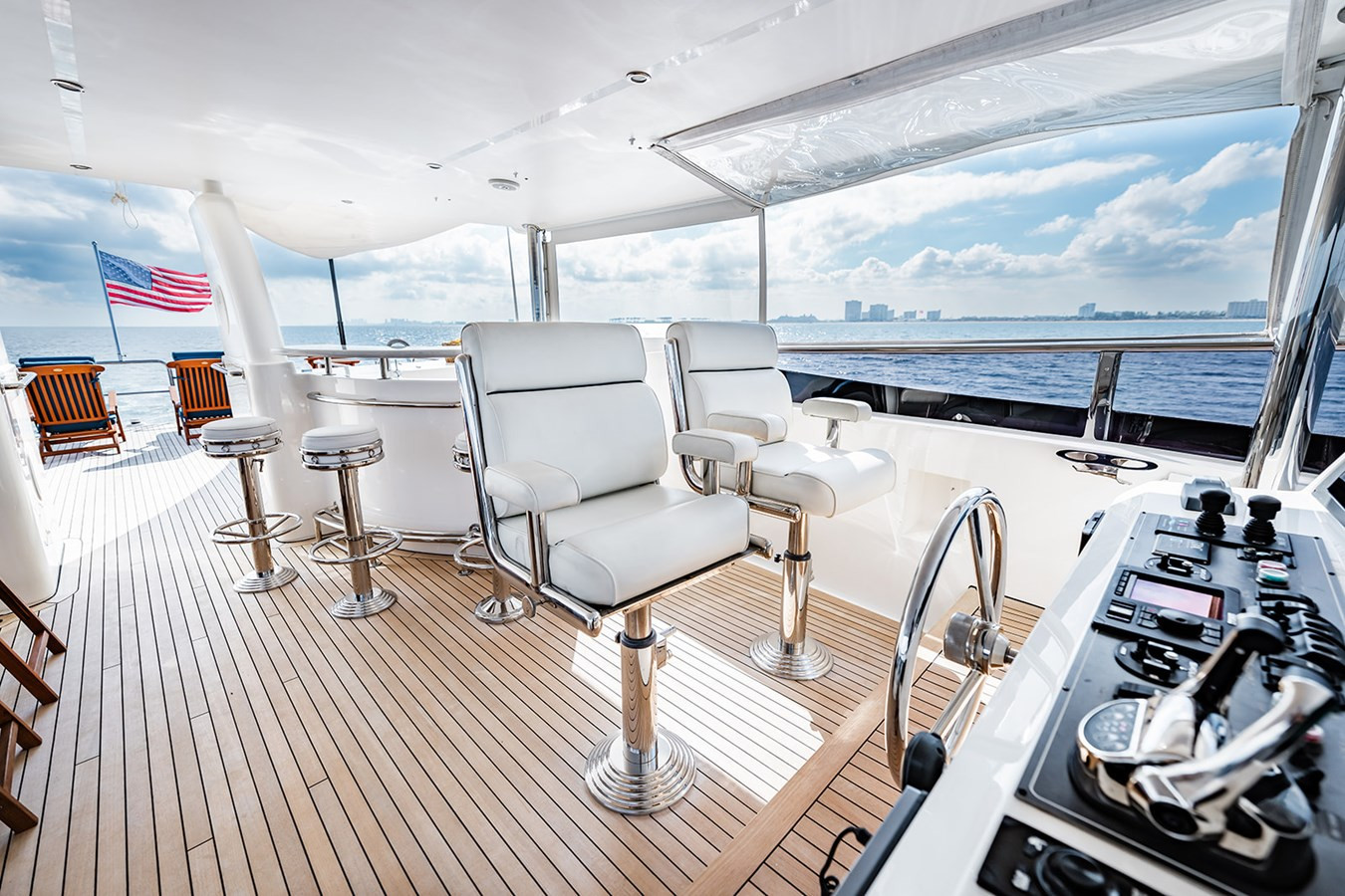 https://arconyachts.ams3.digitaloceanspaces.com/82422/conversions/large_4543906-optimize.jpg