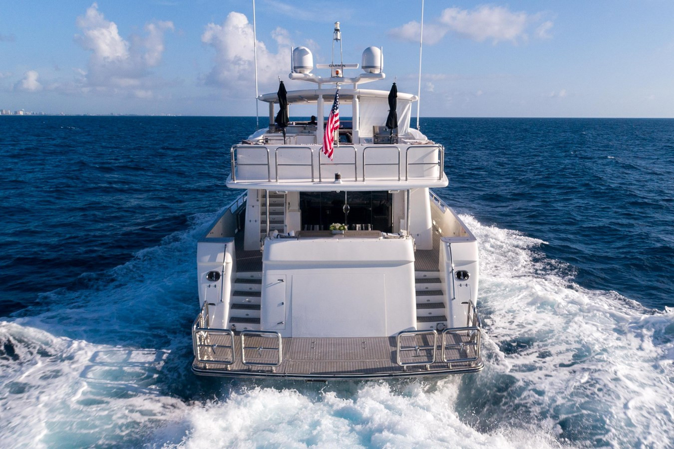 https://arconyachts.ams3.digitaloceanspaces.com/82484/conversions/large_4826213-optimize.jpg
