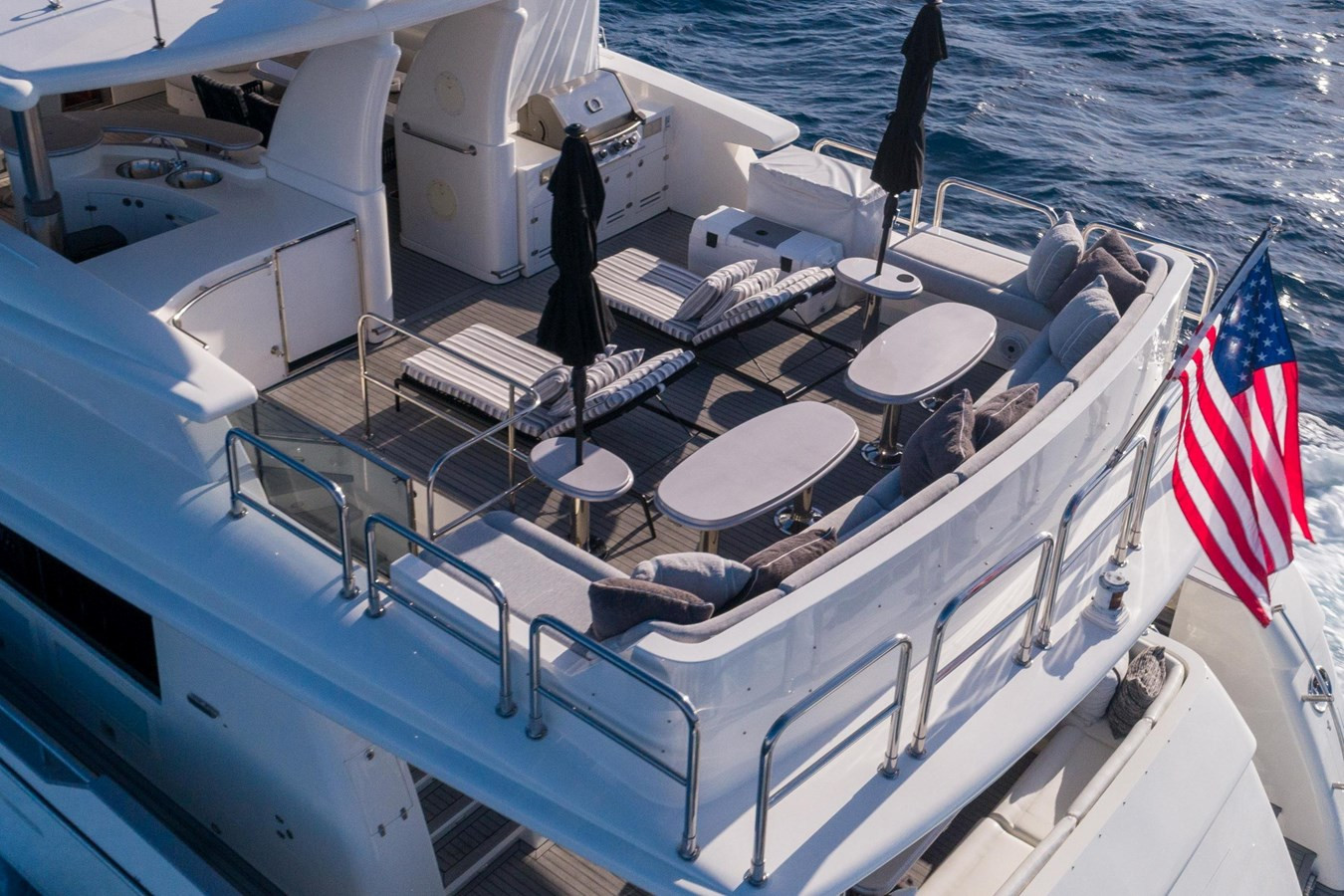https://arconyachts.ams3.digitaloceanspaces.com/82502/conversions/large_4826219-optimize.jpg