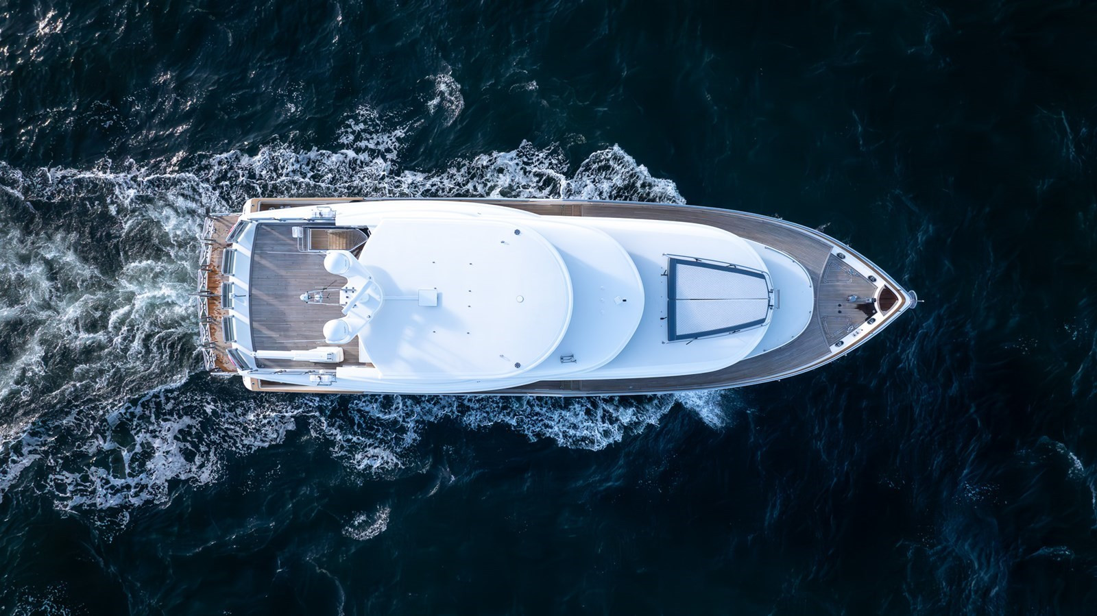 https://arconyachts.ams3.digitaloceanspaces.com/82525/conversions/large_4836714-optimize.jpg
