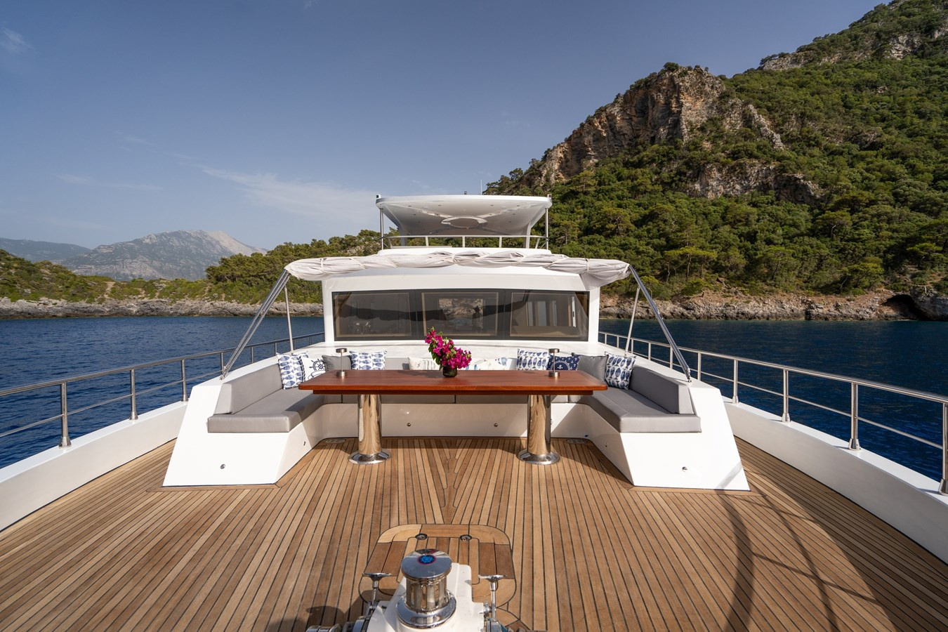 https://arconyachts.ams3.digitaloceanspaces.com/82545/conversions/large_4314390-optimize.jpg