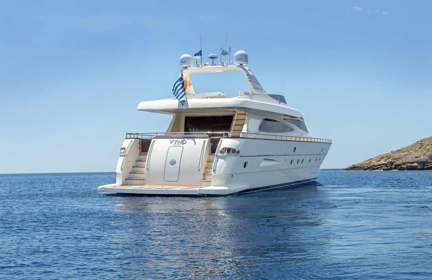 https://arconyachts.ams3.digitaloceanspaces.com/82669/conversions/large_3666551-optimize.jpg
