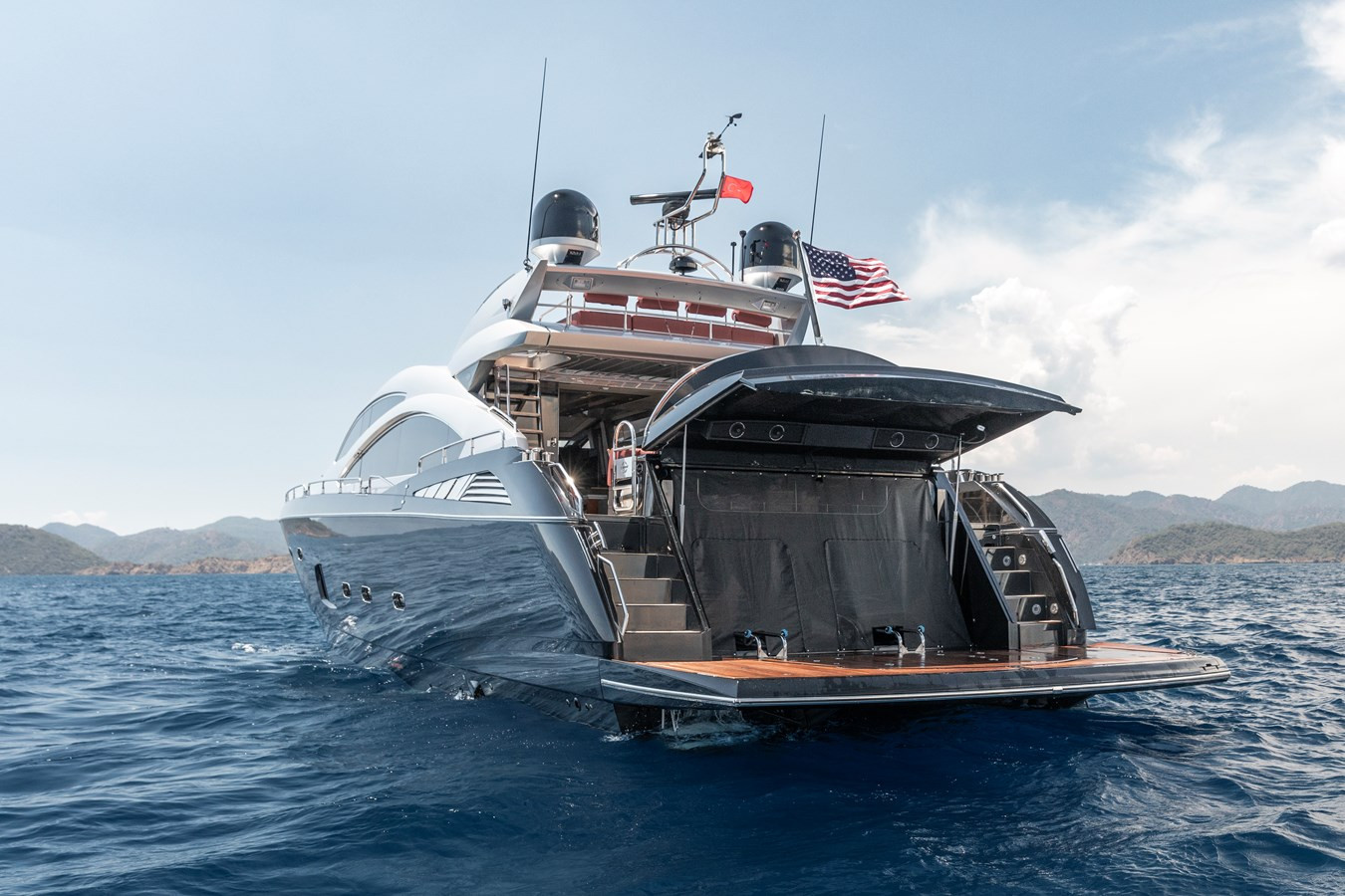 https://arconyachts.ams3.digitaloceanspaces.com/82674/conversions/large_4817849-optimize.jpg