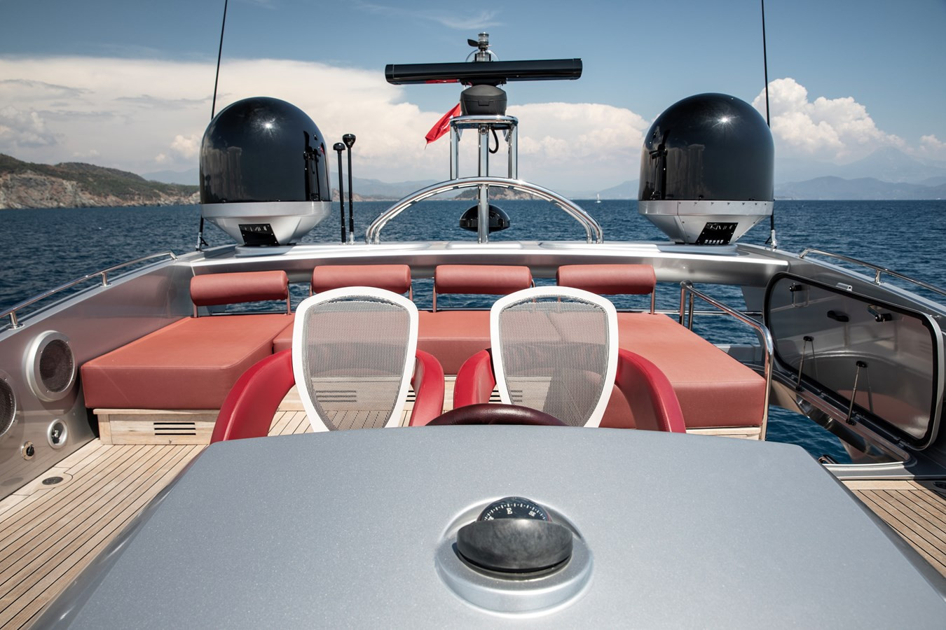 https://arconyachts.ams3.digitaloceanspaces.com/82686/conversions/large_4817853-optimize.jpg