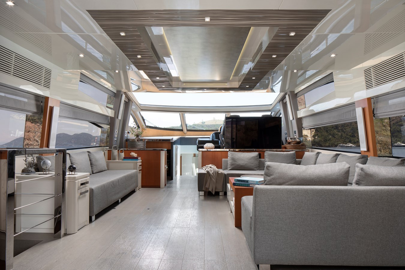 https://arconyachts.ams3.digitaloceanspaces.com/82713/conversions/large_4817863-optimize.jpg