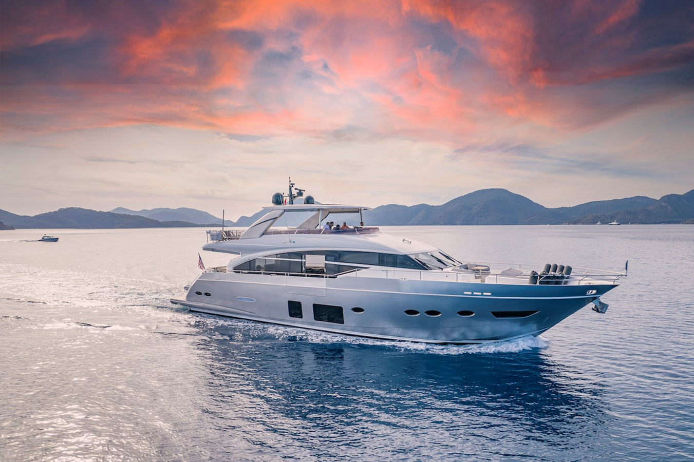 https://arconyachts.ams3.digitaloceanspaces.com/82723/conversions/large_4841937-optimize.jpg