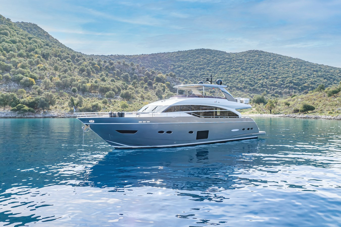 https://arconyachts.ams3.digitaloceanspaces.com/82729/conversions/large_4841940-optimize.jpg