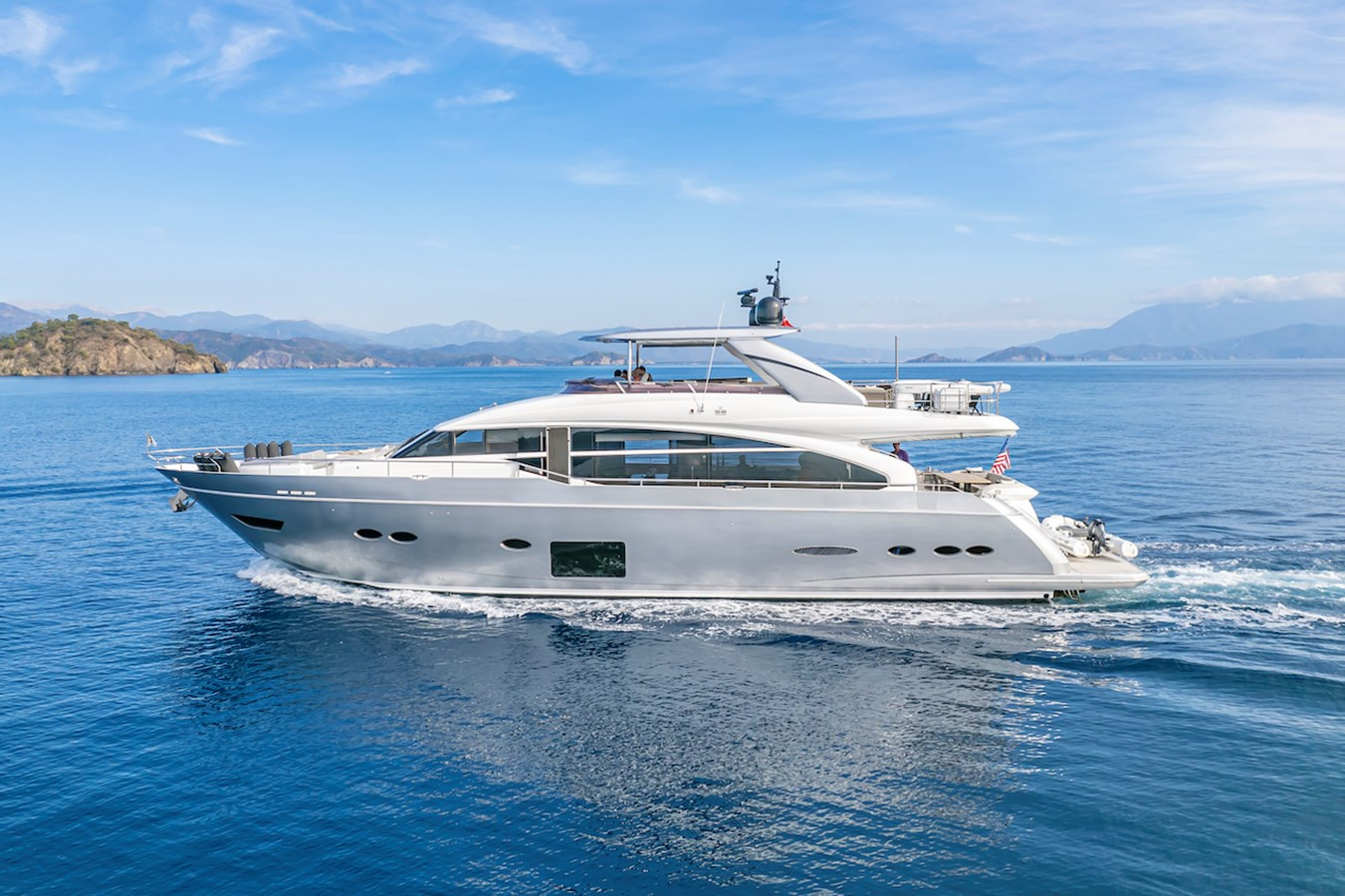 https://arconyachts.ams3.digitaloceanspaces.com/82735/conversions/large_4841945-optimize.jpg