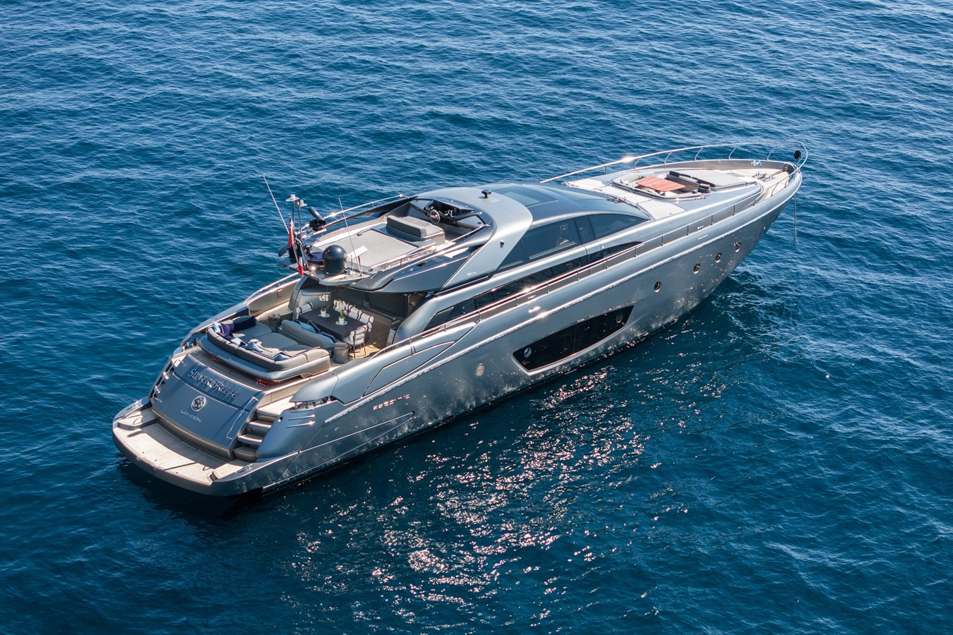 https://arconyachts.ams3.digitaloceanspaces.com/82768/conversions/large_4821744-optimize.jpg