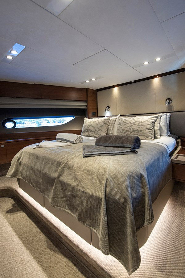 https://arconyachts.ams3.digitaloceanspaces.com/82802/conversions/large_4841990-optimize.jpg