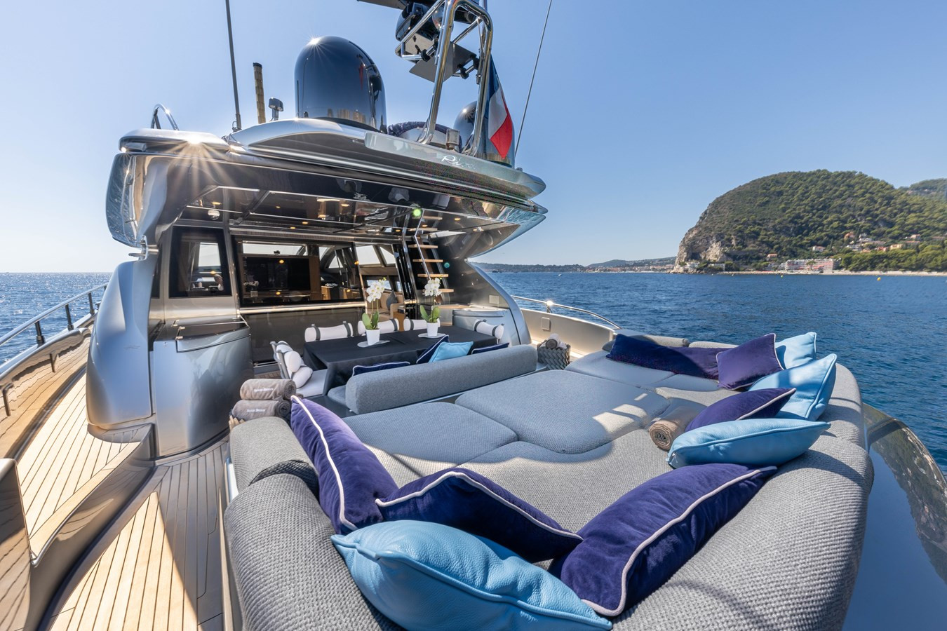 https://arconyachts.ams3.digitaloceanspaces.com/82806/conversions/large_4821783-optimize.jpg