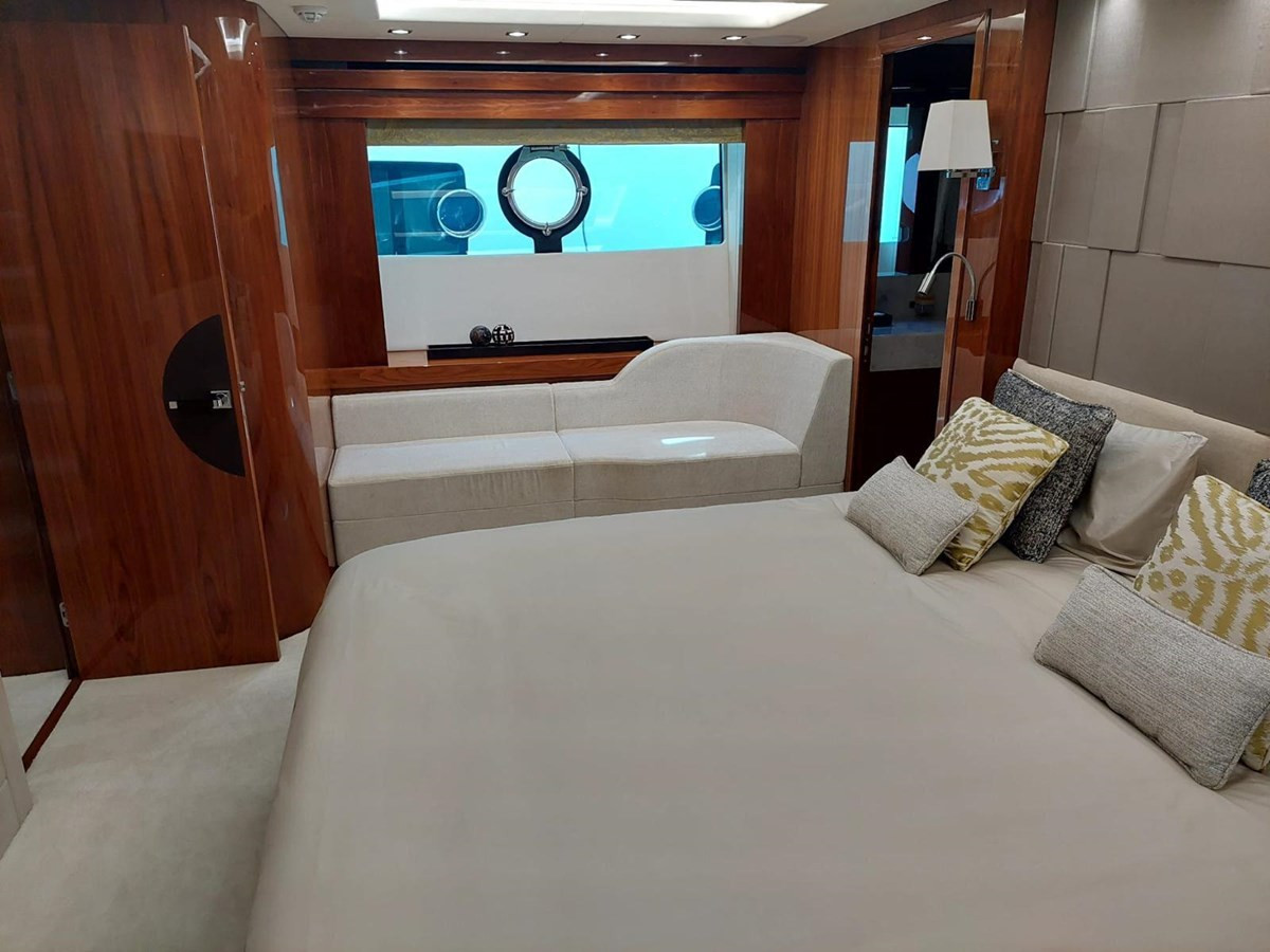 https://arconyachts.ams3.digitaloceanspaces.com/82874/conversions/large_4372680-optimize.jpg