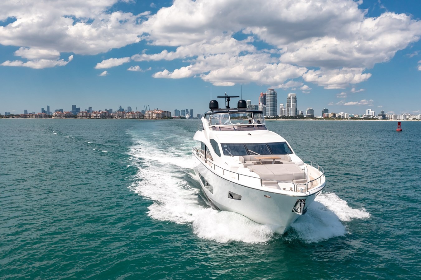 https://arconyachts.ams3.digitaloceanspaces.com/82911/conversions/large_3629170-optimize.jpg