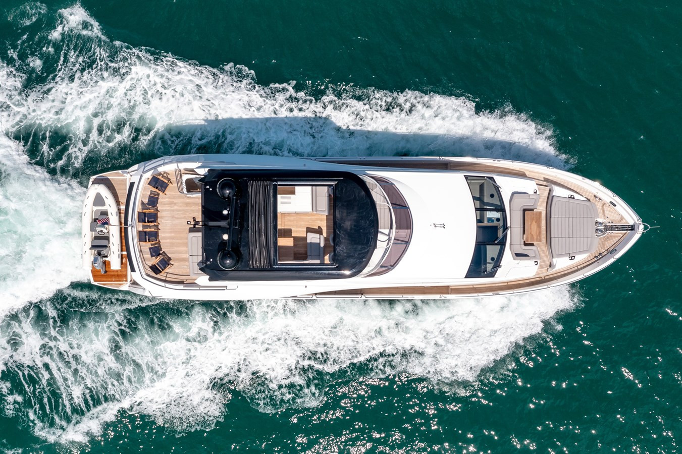 https://arconyachts.ams3.digitaloceanspaces.com/82918/conversions/large_3629173-optimize.jpg