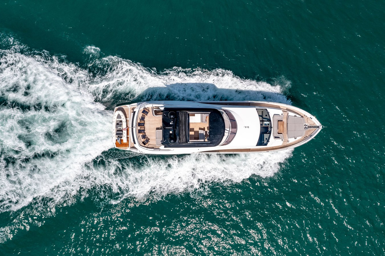 https://arconyachts.ams3.digitaloceanspaces.com/82921/conversions/large_3629174-optimize.jpg