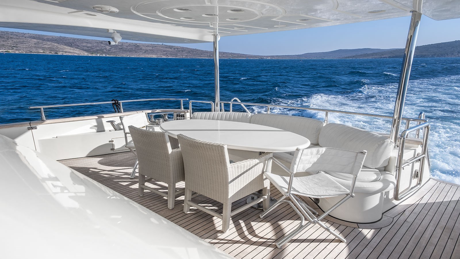 https://arconyachts.ams3.digitaloceanspaces.com/82932/conversions/large_4299390-optimize.jpg