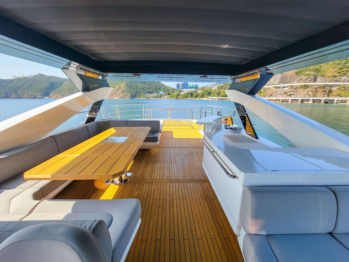 https://arconyachts.ams3.digitaloceanspaces.com/82968/conversions/large_4700909-optimize.jpg