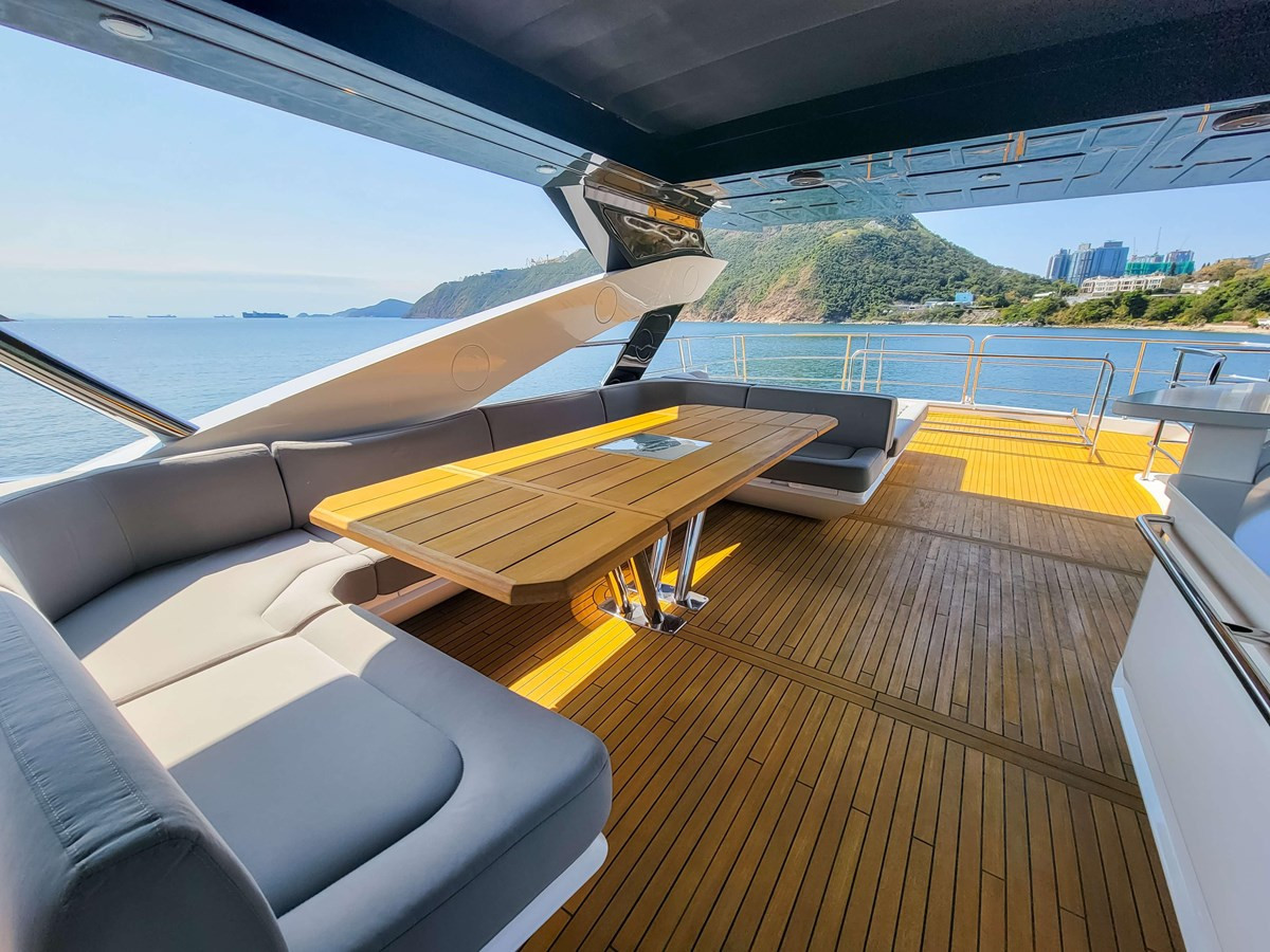 https://arconyachts.ams3.digitaloceanspaces.com/82971/conversions/large_4700910-optimize.jpg