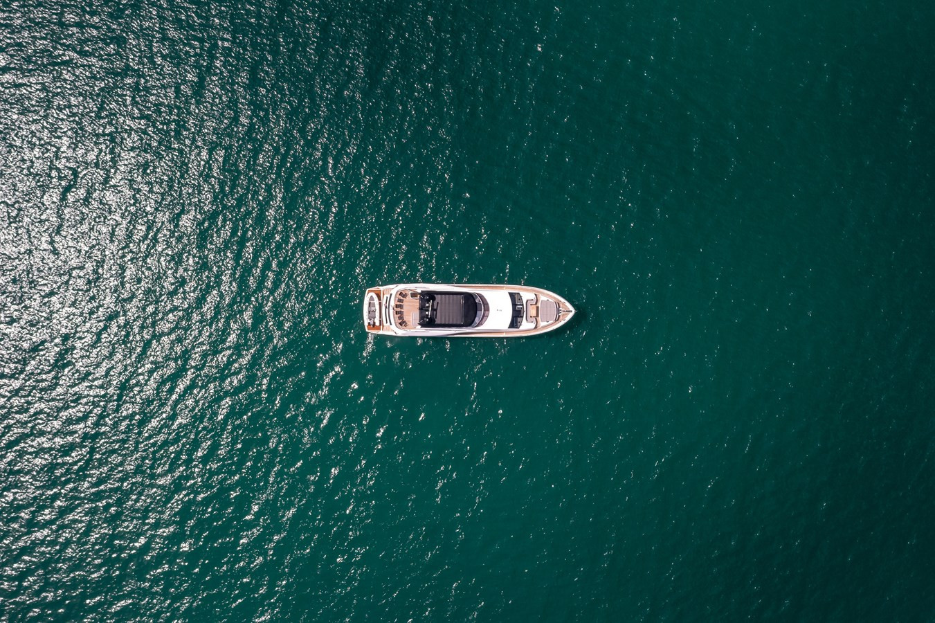 https://arconyachts.ams3.digitaloceanspaces.com/82979/conversions/large_3629193-optimize.jpg