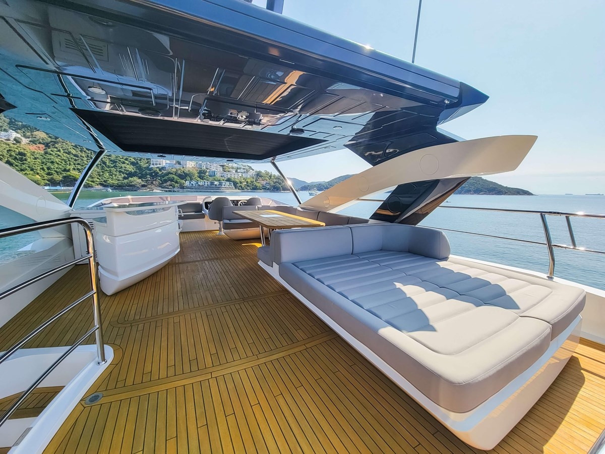 https://arconyachts.ams3.digitaloceanspaces.com/82980/conversions/large_4700913-optimize.jpg
