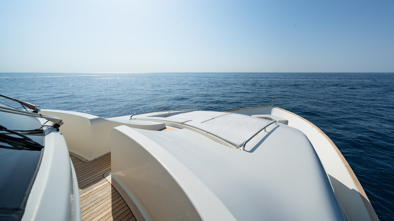 https://arconyachts.ams3.digitaloceanspaces.com/83100/conversions/large_4766954-optimize.jpg