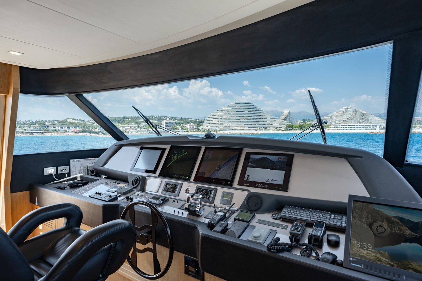 https://arconyachts.ams3.digitaloceanspaces.com/83151/conversions/large_4766972-optimize.jpg