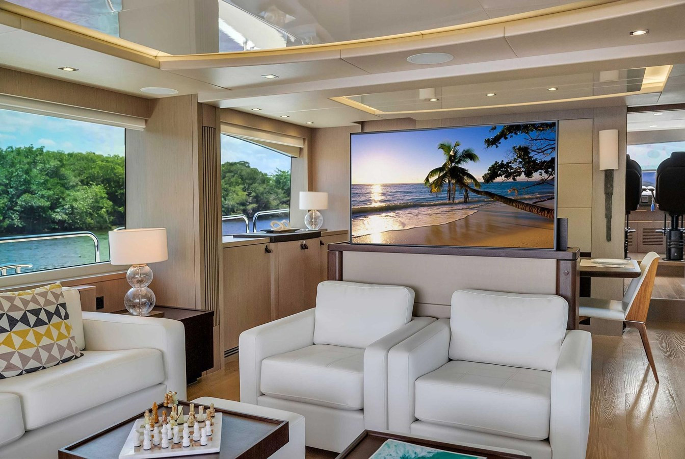 https://arconyachts.ams3.digitaloceanspaces.com/83405/conversions/large_4520917-optimize.jpg