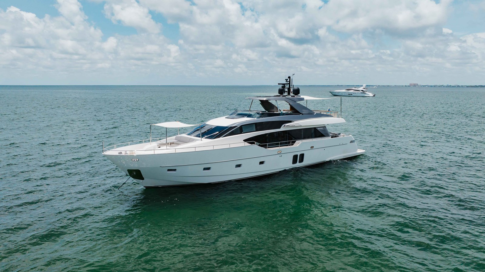 https://arconyachts.ams3.digitaloceanspaces.com/83553/conversions/large_4700379-optimize.jpg