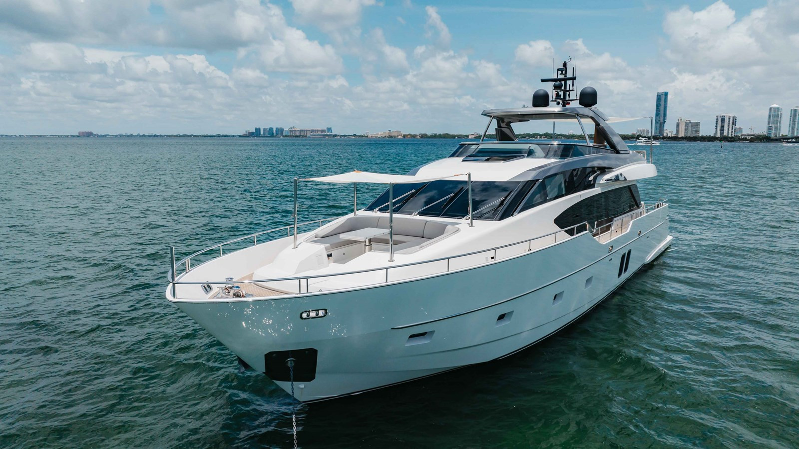 https://arconyachts.ams3.digitaloceanspaces.com/83562/conversions/large_4700404-optimize.jpg